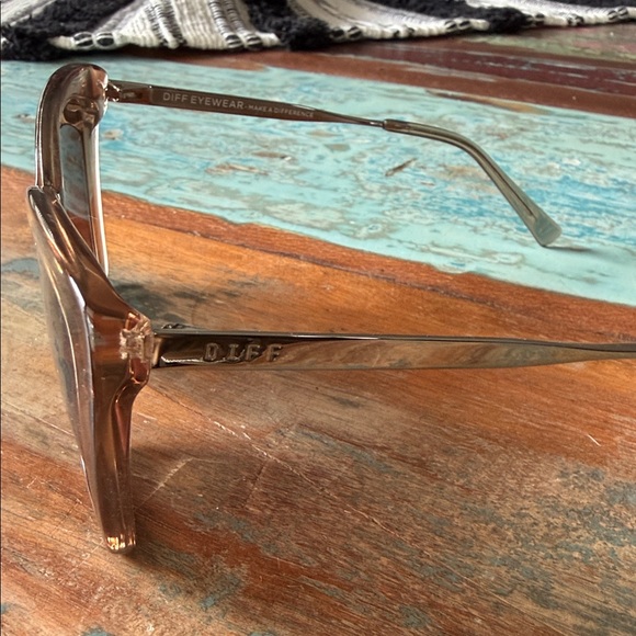 DIFF Transparent Brown Cat-Eye Sunglasses - Women Accessories - Picture 2 of 3